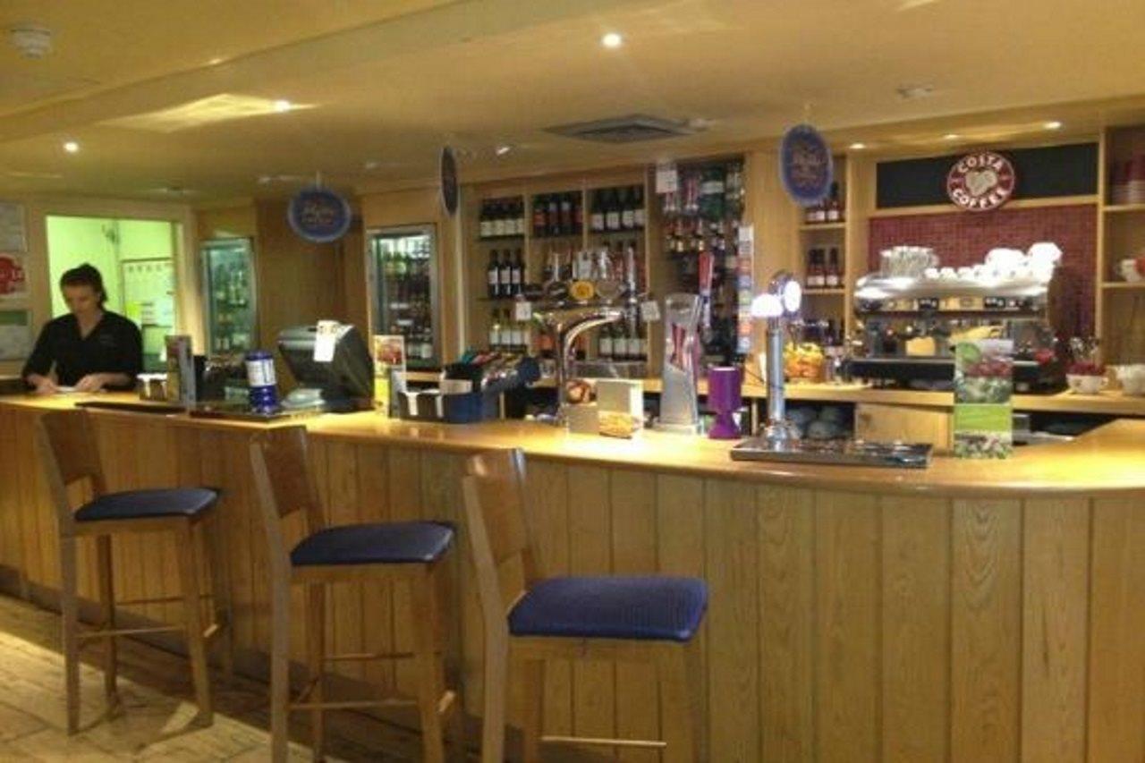 Premier Inn Hemel Hempstead Central מראה חיצוני תמונה