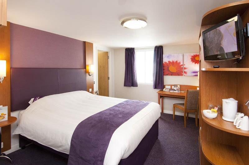 Premier Inn Hemel Hempstead Central מראה חיצוני תמונה